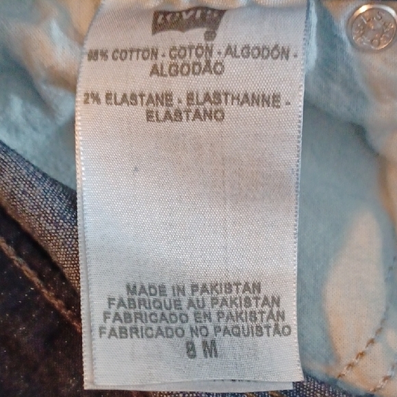 Levi's Blue Boot Cut Jeans with Iconic Design - Picture 2 of 7